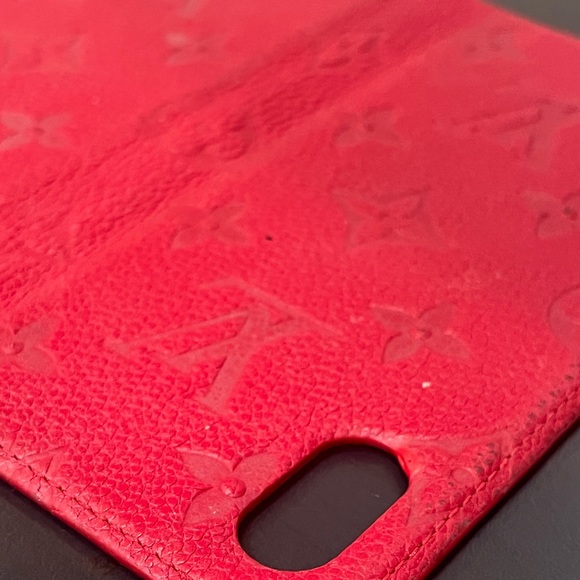 Authentic Louis Vuitton iPhone X/XS Case - Picture 9 of 16